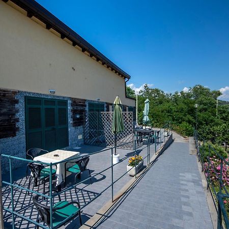 211 - Appartamento Acacia, Terrazza Giardino E Piscina Carro Dış mekan fotoğraf
