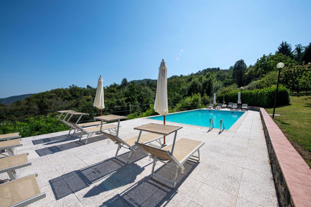 211 - Appartamento Acacia, Terrazza Giardino E Piscina Carro Dış mekan fotoğraf