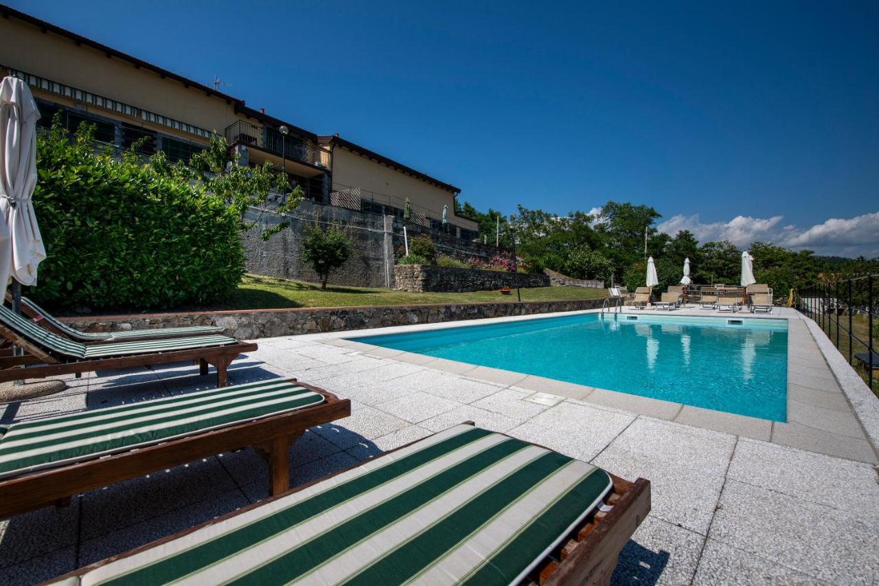 211 - Appartamento Acacia, Terrazza Giardino E Piscina Carro Dış mekan fotoğraf