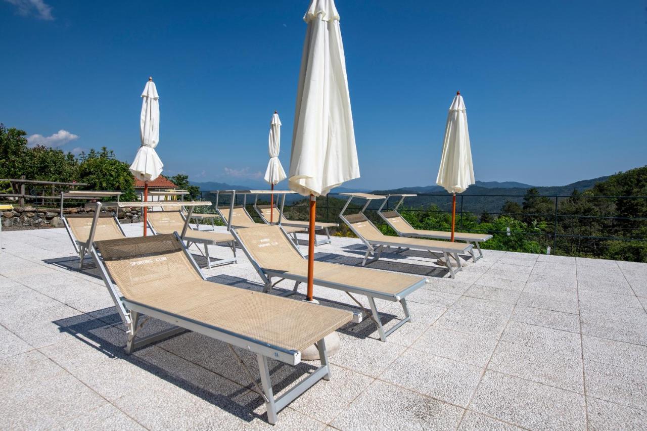 211 - Appartamento Acacia, Terrazza Giardino E Piscina Carro Dış mekan fotoğraf