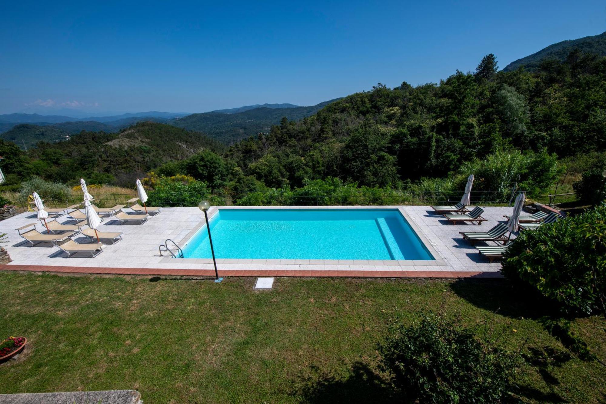 211 - Appartamento Acacia, Terrazza Giardino E Piscina Carro Dış mekan fotoğraf