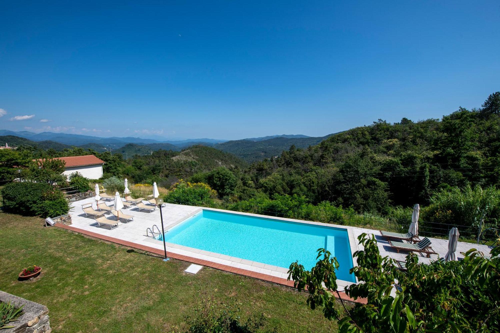 211 - Appartamento Acacia, Terrazza Giardino E Piscina Carro Dış mekan fotoğraf