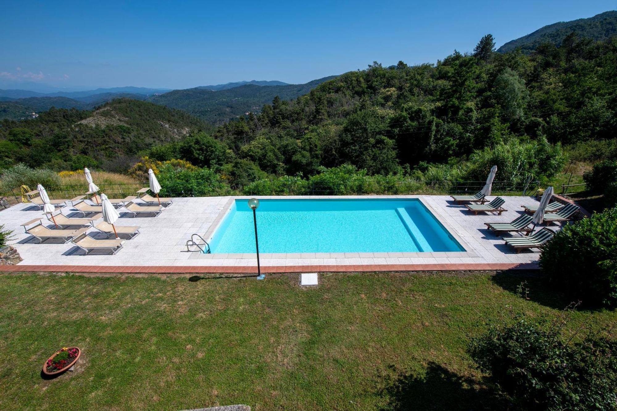 211 - Appartamento Acacia, Terrazza Giardino E Piscina Carro Dış mekan fotoğraf
