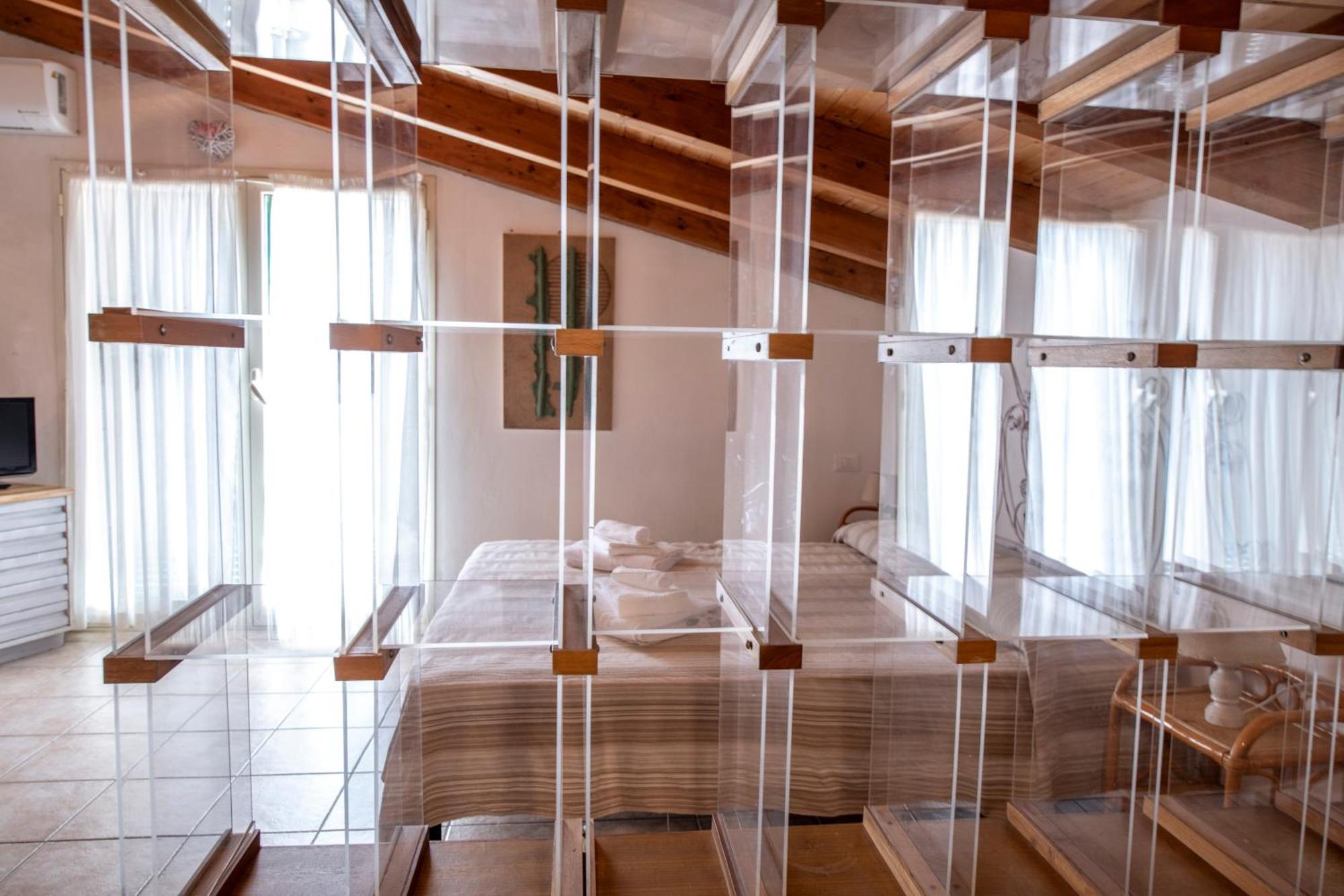 211 - Appartamento Acacia, Terrazza Giardino E Piscina Carro Dış mekan fotoğraf