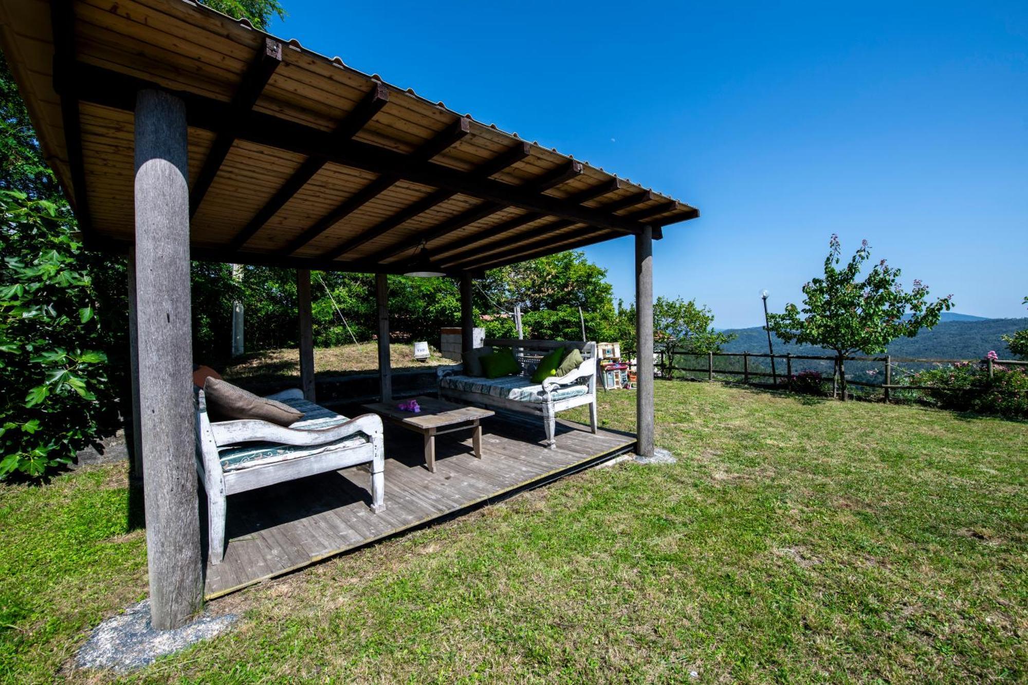 211 - Appartamento Acacia, Terrazza Giardino E Piscina Carro Dış mekan fotoğraf